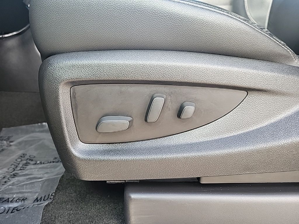 Thumbnail: 2018 Chevrolet Tahoe - 12