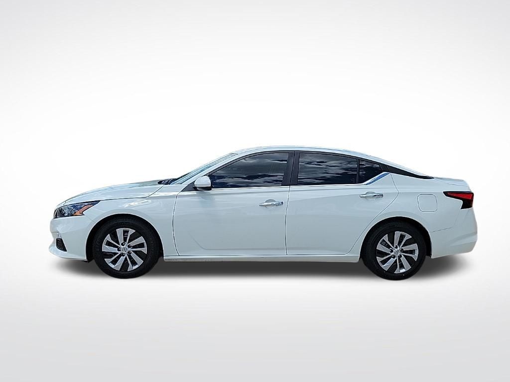 Thumbnail: 2022 Nissan Altima - 2