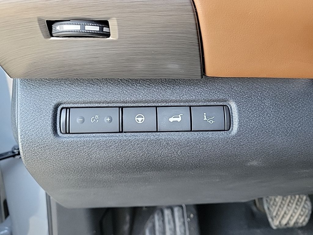 Thumbnail: 2023 Nissan Pathfinder - 41