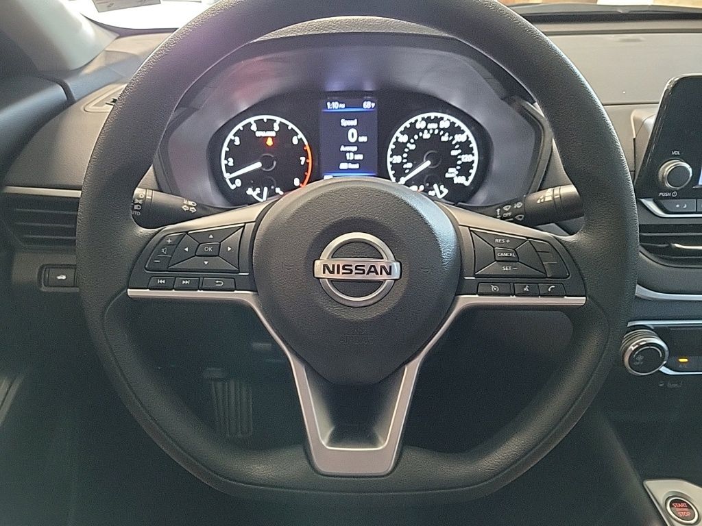 Thumbnail: 2022 Nissan Altima - 18