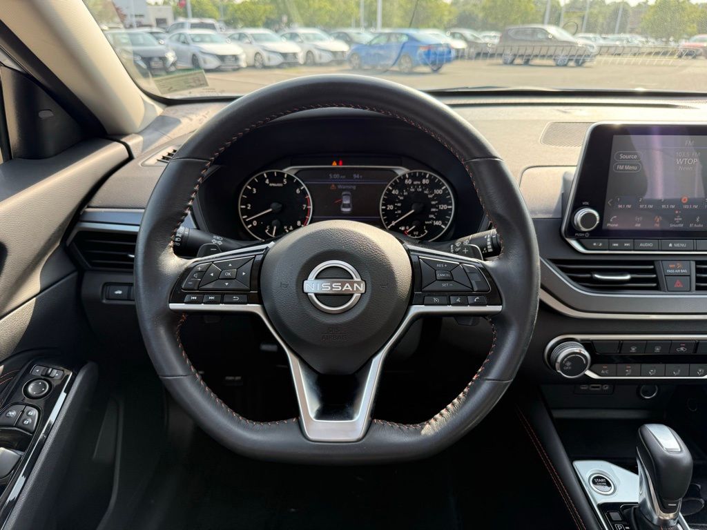 2023 Nissan Altima SR 16