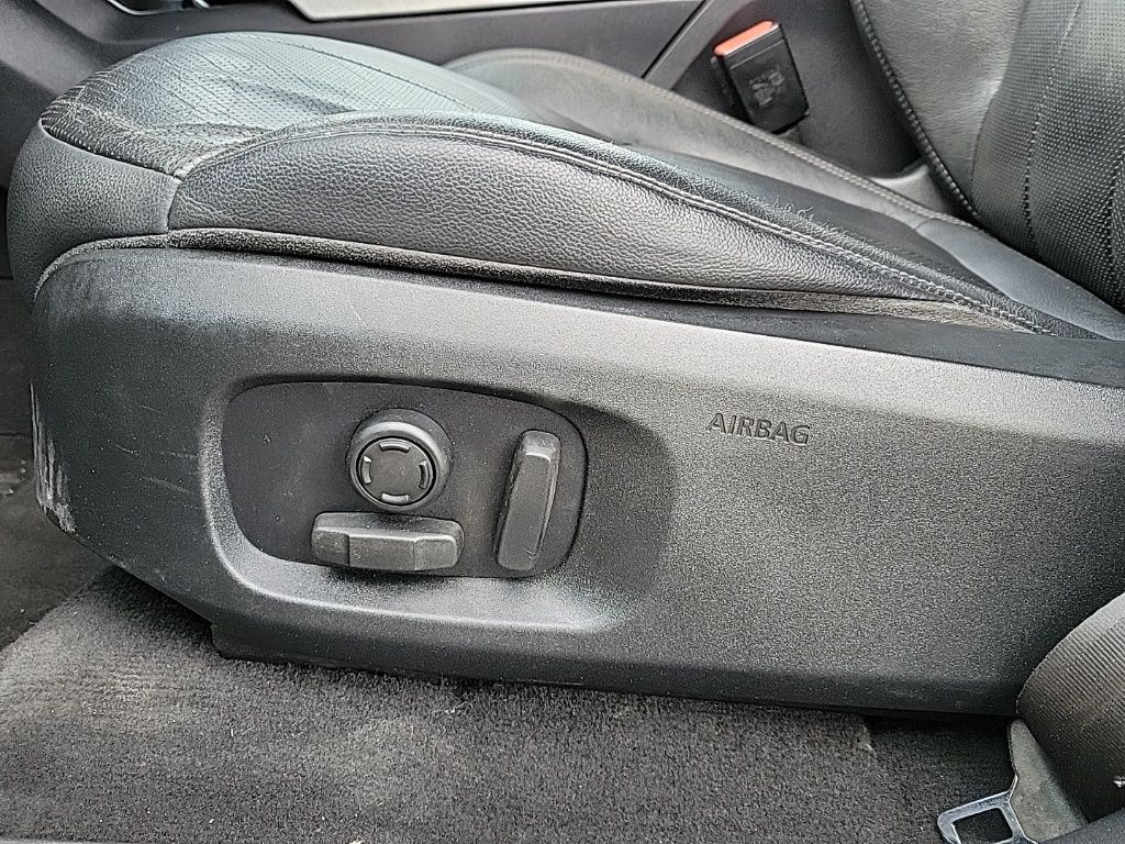 Thumbnail: 2017 Land Rover Range Rover Evoque - 12