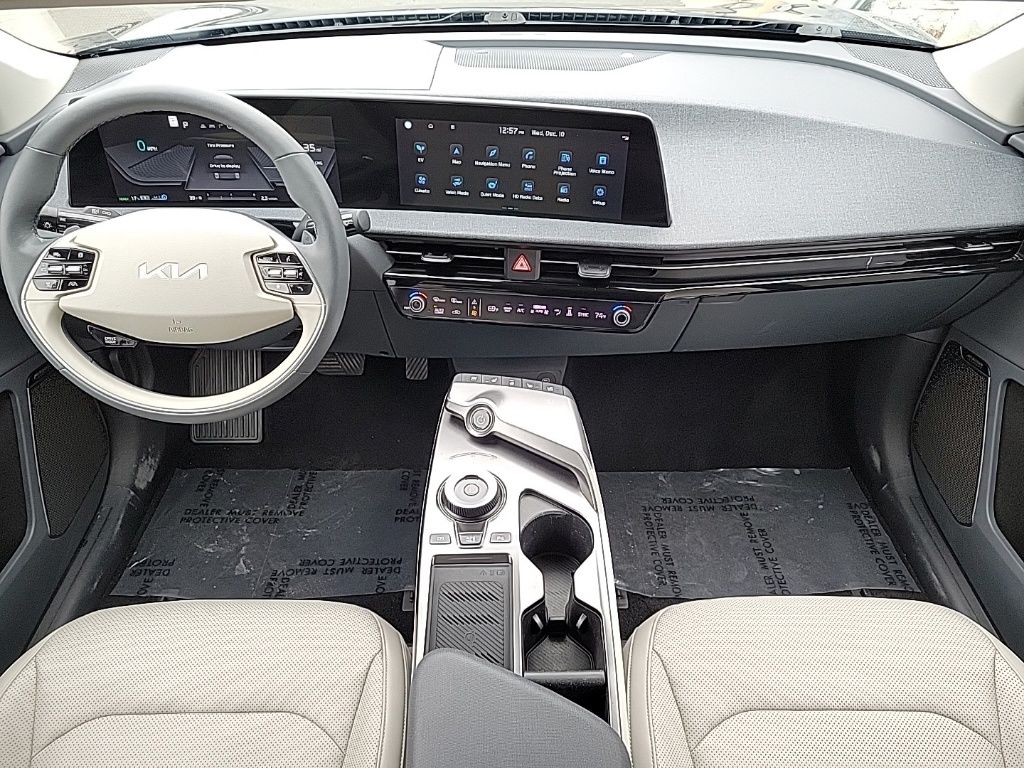 Thumbnail: 2022 Kia EV6 - 20