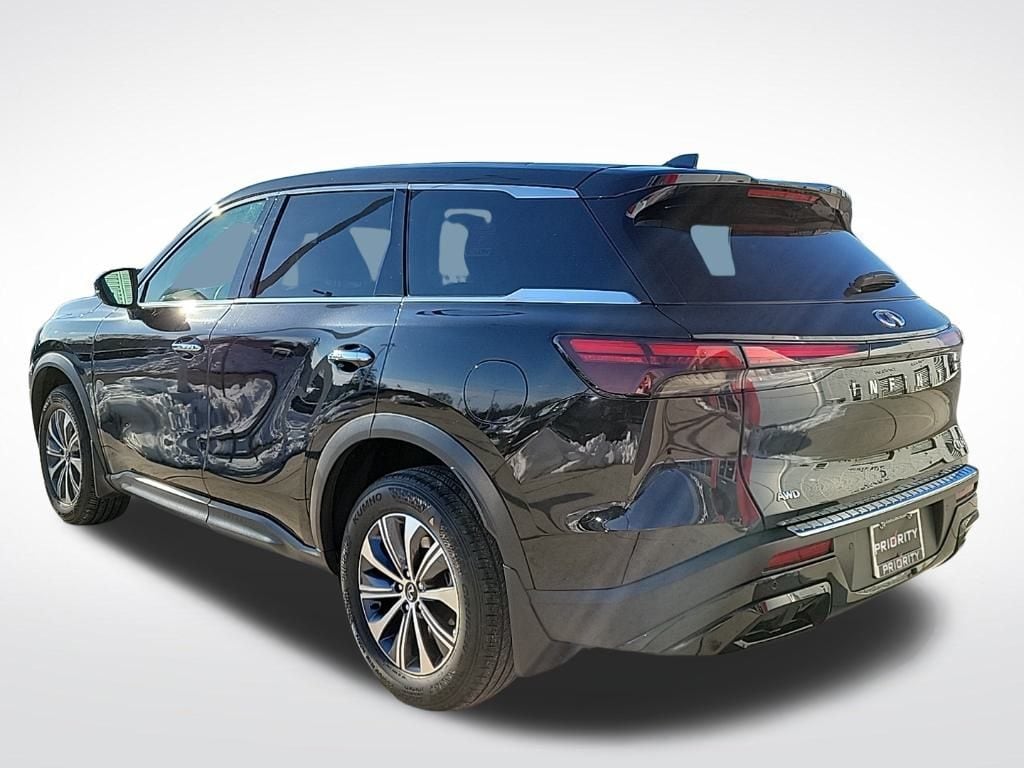 Thumbnail: 2023 INFINITI QX60 - 3
