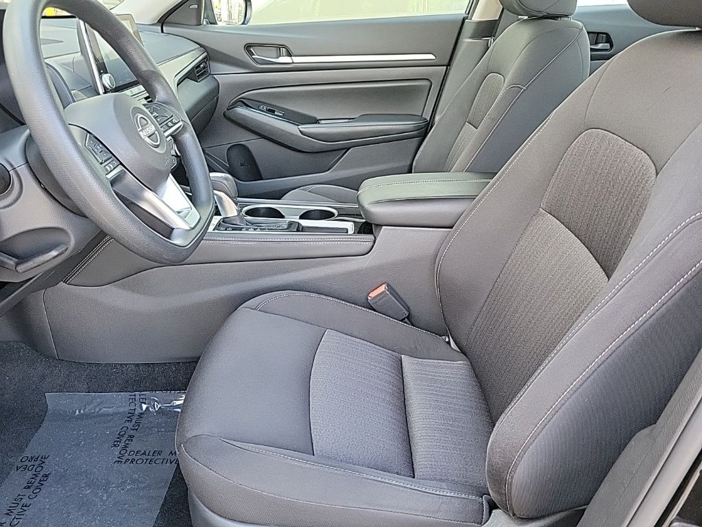 Thumbnail: 2023 Nissan Altima - 10