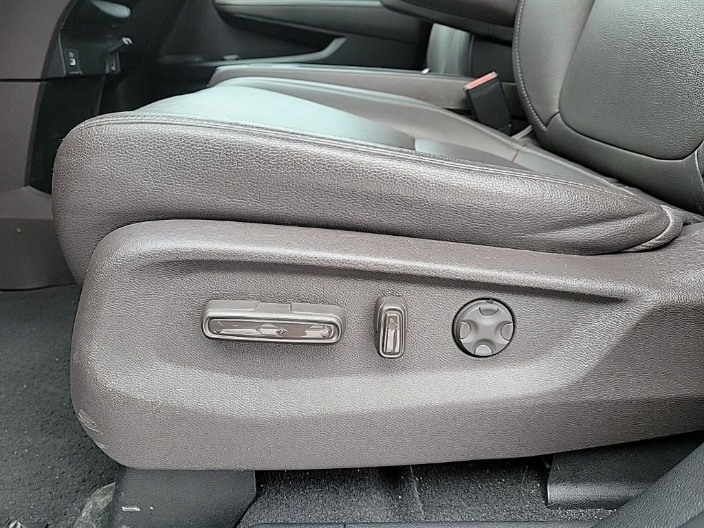 Thumbnail: 2023 Honda Odyssey - 12