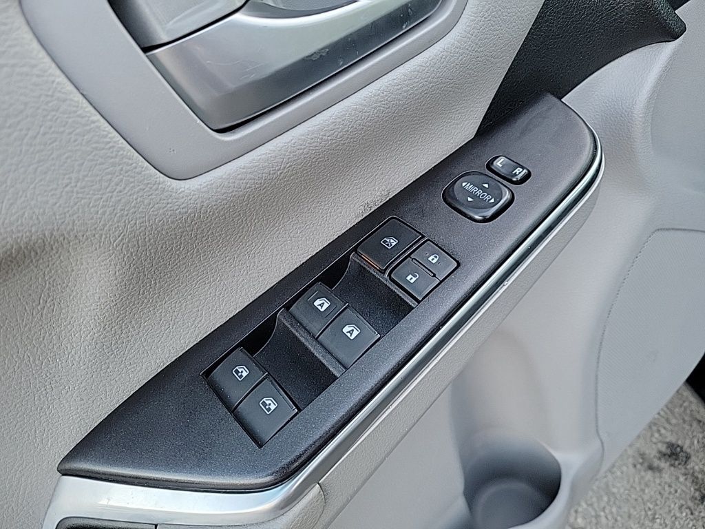 Thumbnail: 2017 Toyota Camry - 26