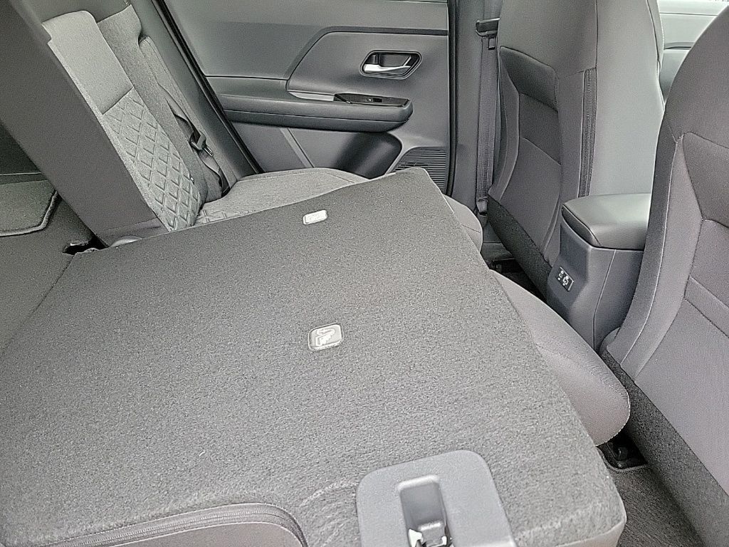 Thumbnail: 2026 Nissan Kicks - 14