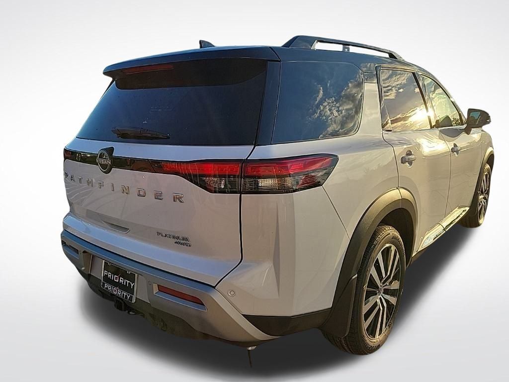 Thumbnail: 2025 Nissan Pathfinder - 5