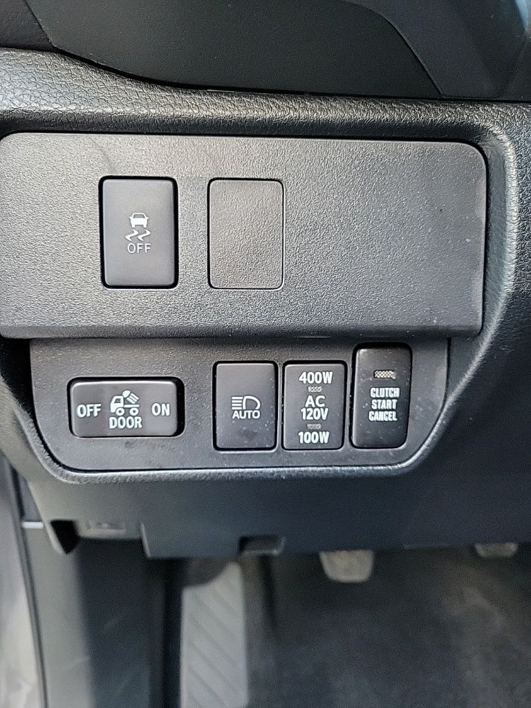 Thumbnail: 2021 Toyota Tacoma - 23