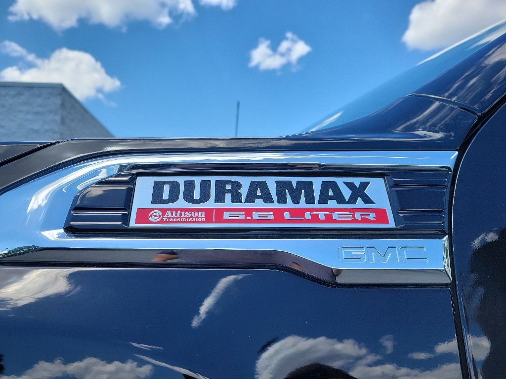 Thumbnail: 2022 GMC Sierra 3500 - 10