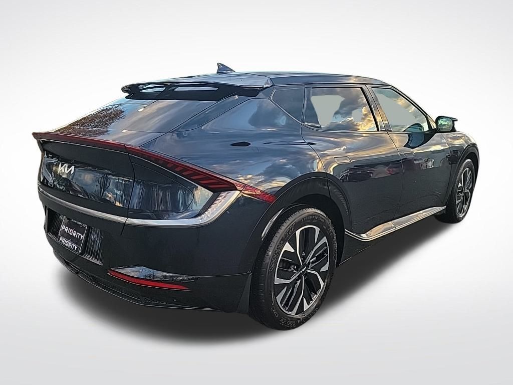 Thumbnail: 2022 Kia EV6 - 12