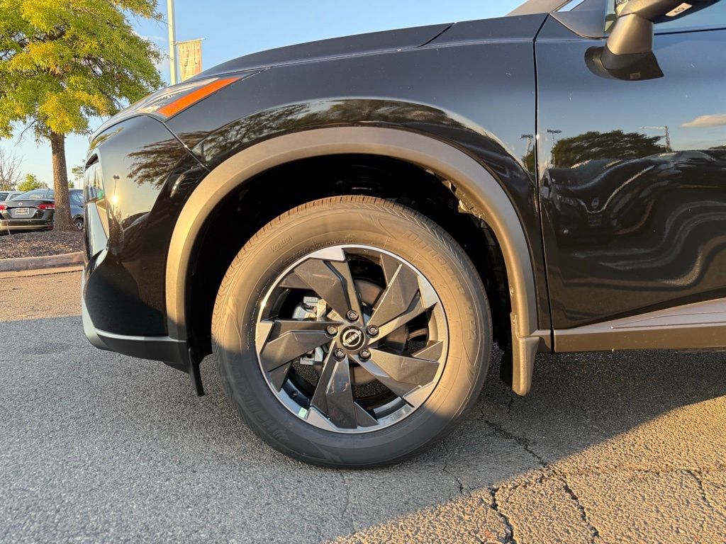 2025 Nissan Rogue SV 9