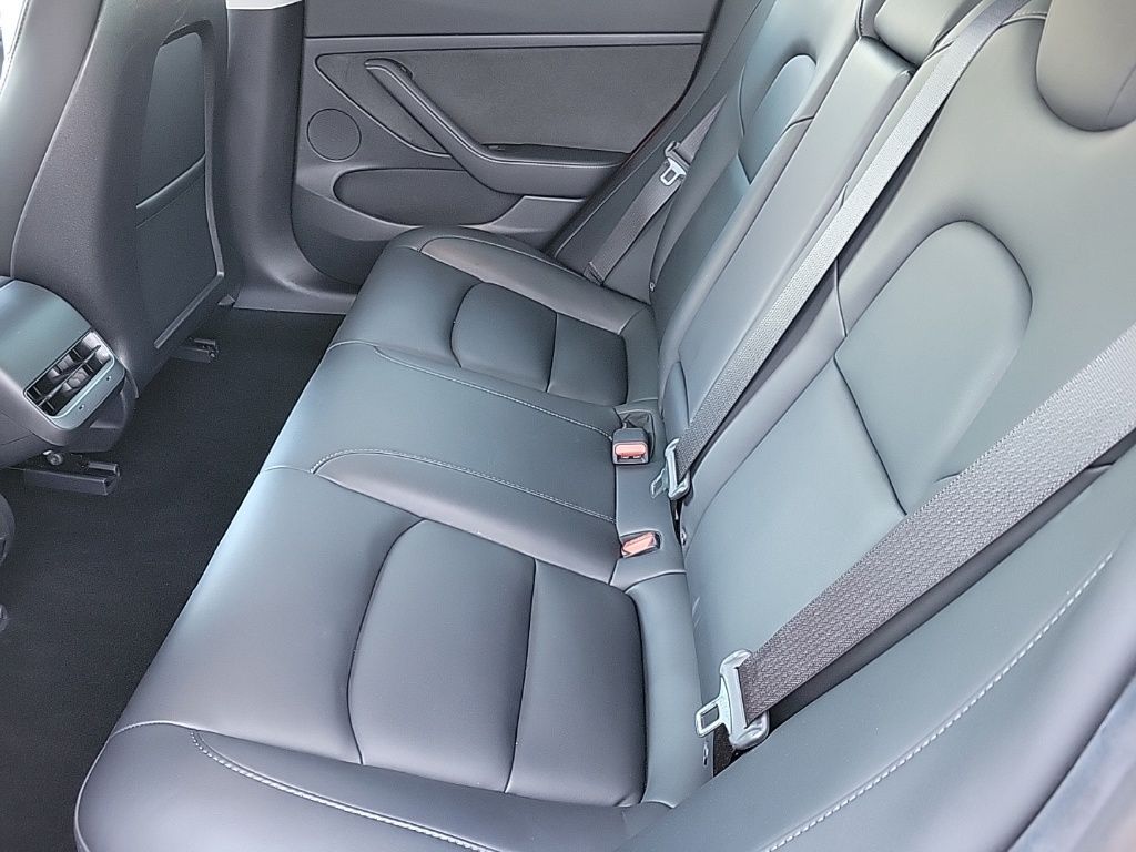 Thumbnail: 2021 Tesla Model 3 - 12