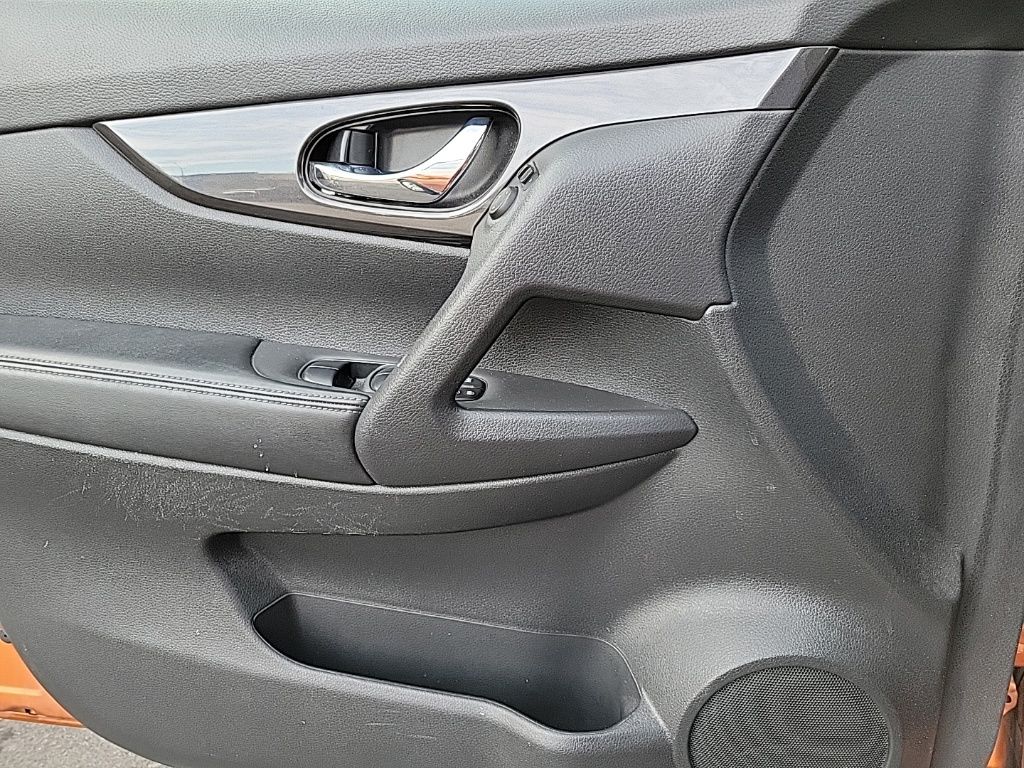 Thumbnail: 2020 Nissan Rogue - 26