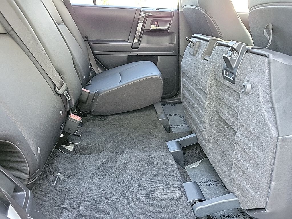 Thumbnail: 2021 Toyota 4Runner - 21