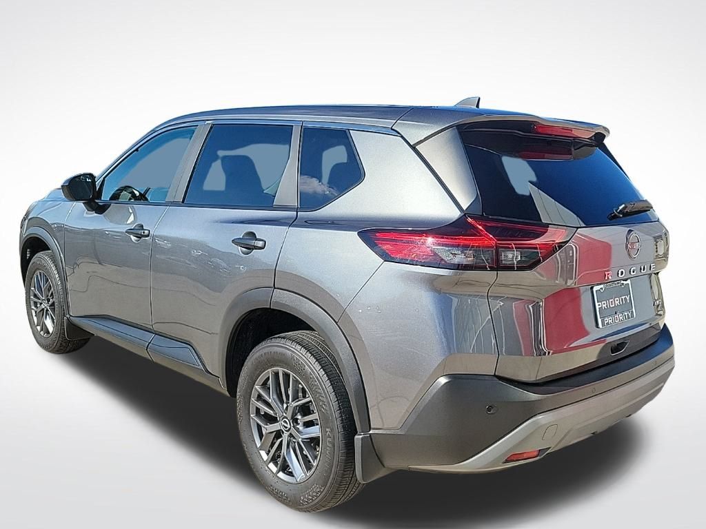 Thumbnail: 2023 Nissan Rogue - 3