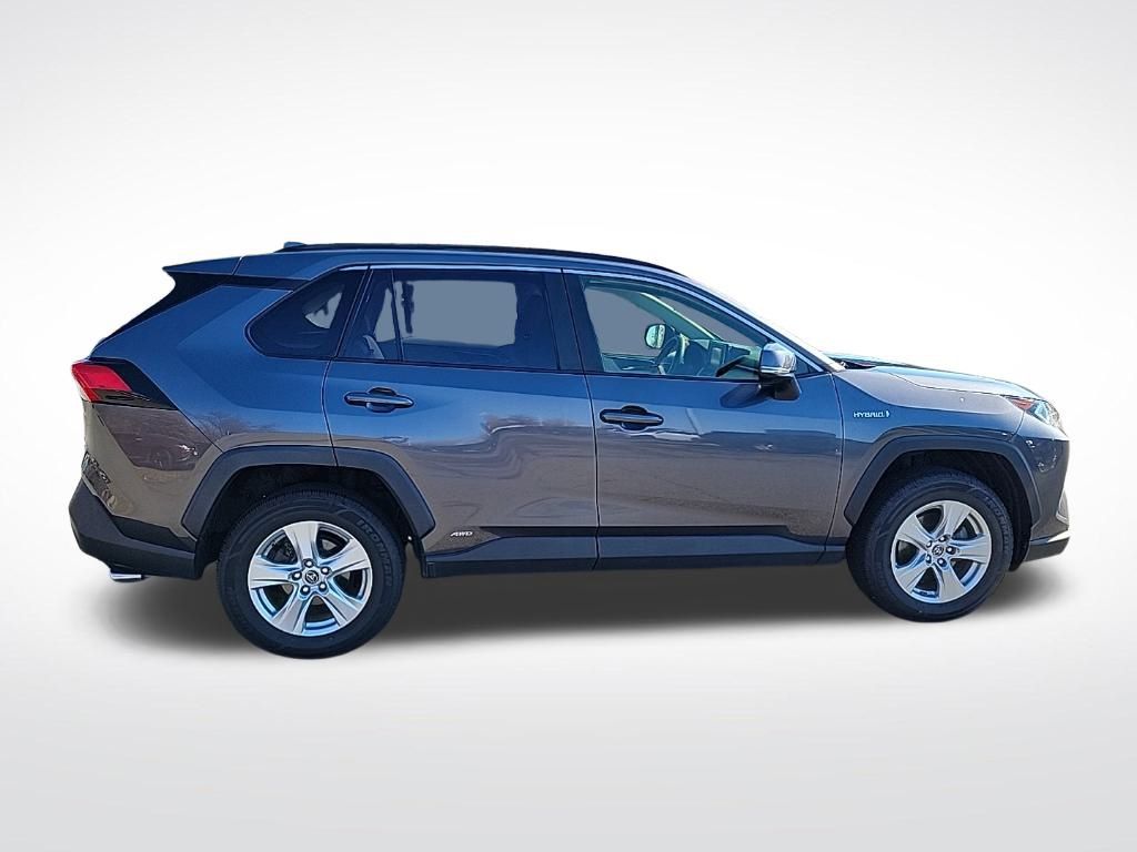 Thumbnail: 2019 Toyota RAV4 - 6