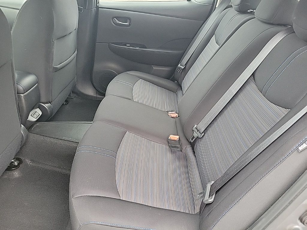 Thumbnail: 2021 Nissan Leaf - 9