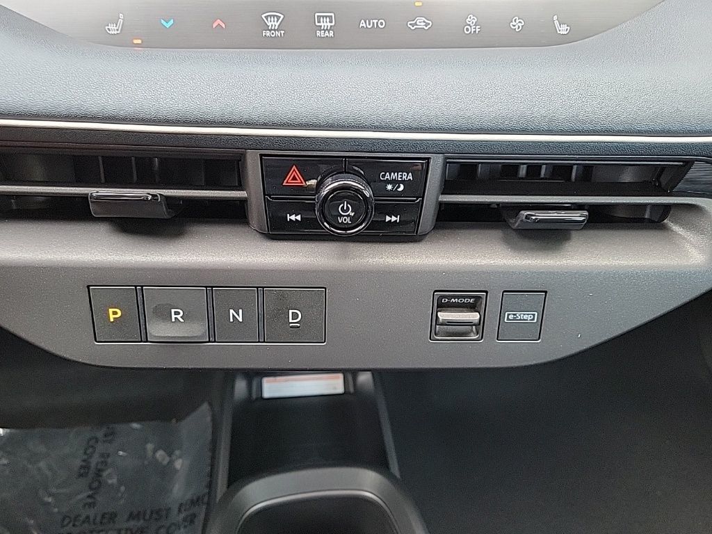 Thumbnail: 2026 Nissan Leaf - 26