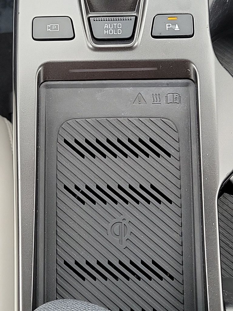 Thumbnail: 2022 Kia EV6 - 37