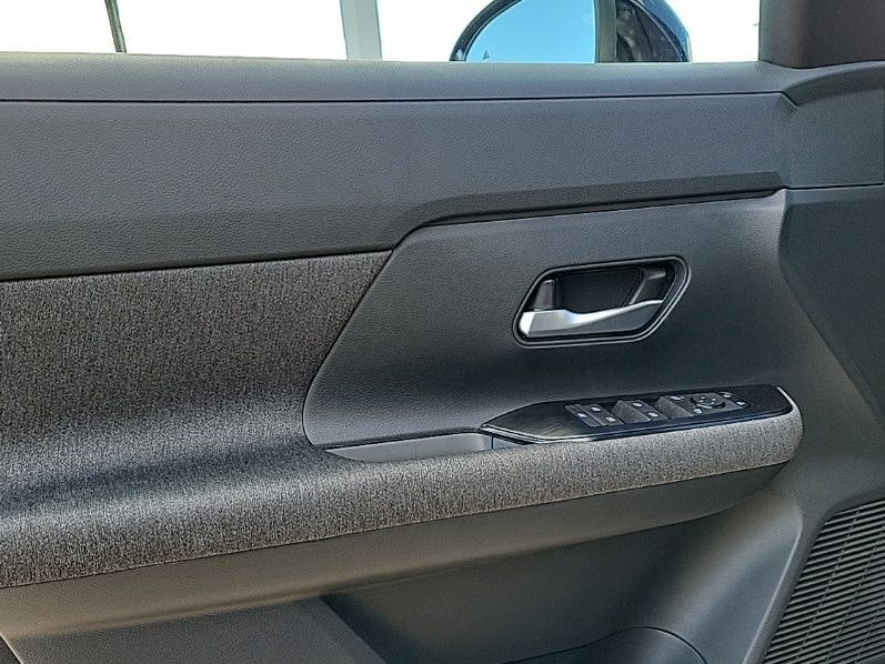 Thumbnail: 2026 Nissan Kicks - 19