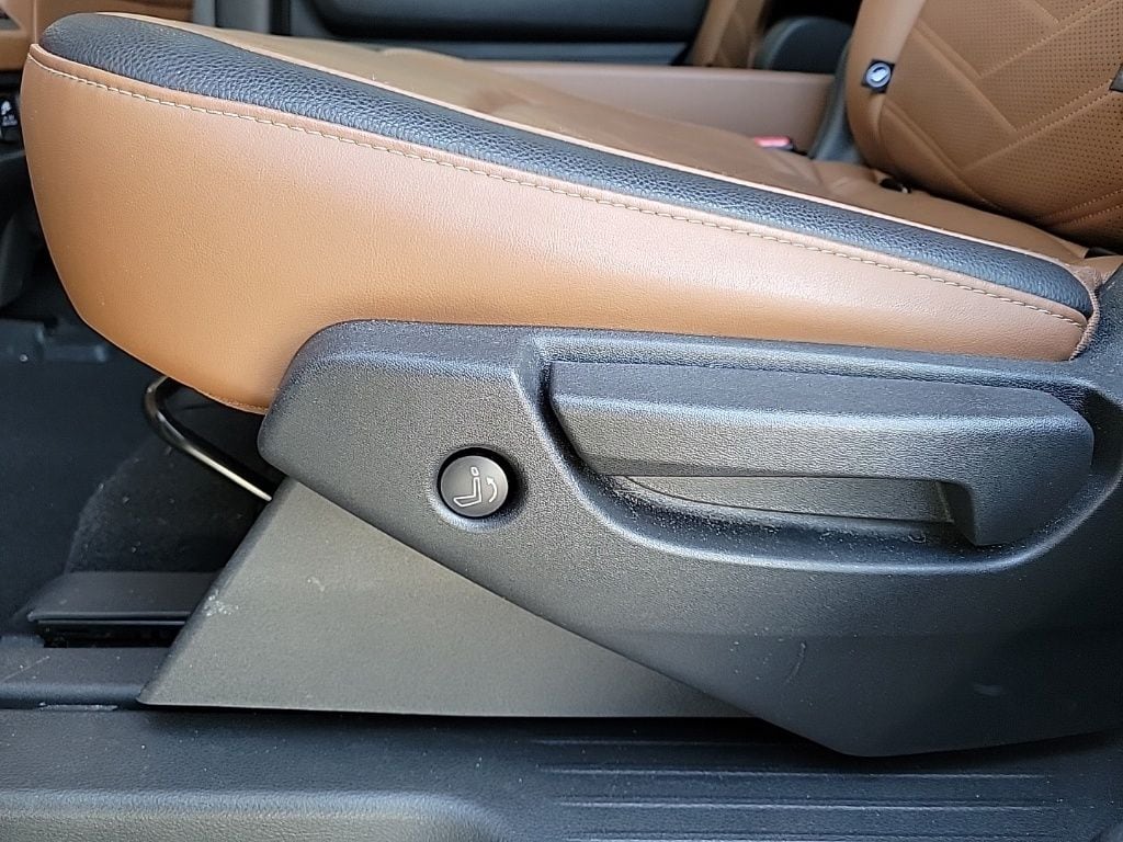 Thumbnail: 2023 Nissan Pathfinder - 15