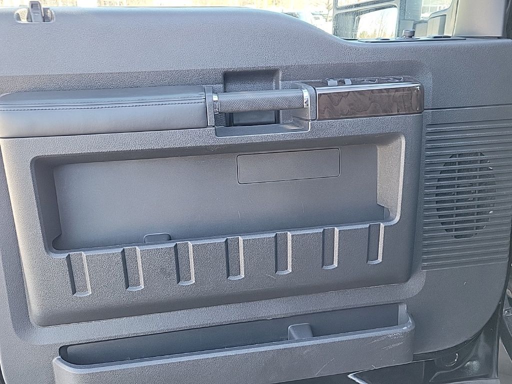 Thumbnail: 2016 Ford F-350 - 30