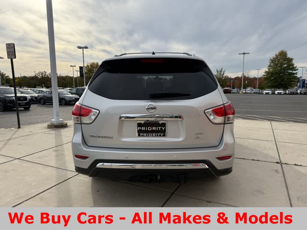 Thumbnail: 2015 Nissan Pathfinder - 4