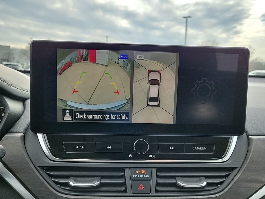 Thumbnail: 2023 Nissan Altima - 25