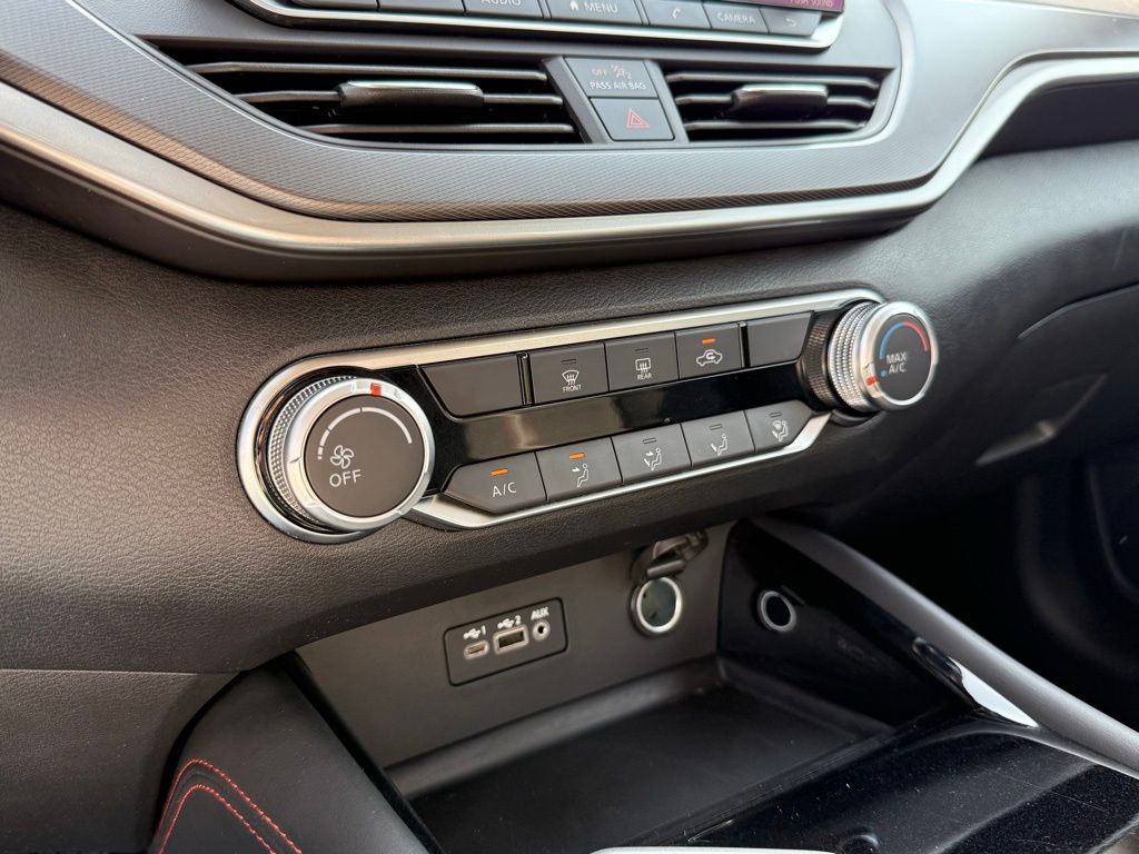 2023 Nissan Altima SR 23