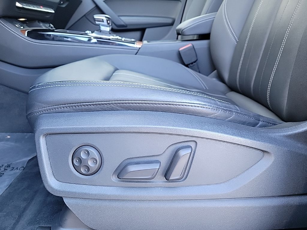 Thumbnail: 2021 Audi Q5 - 14