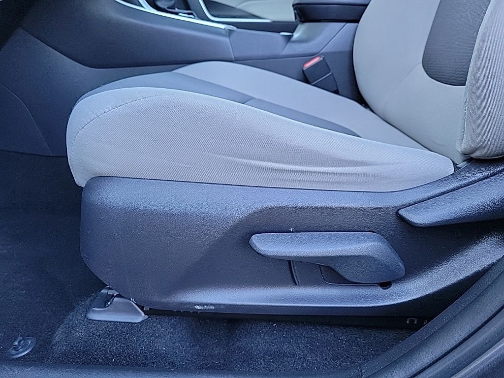 Thumbnail: 2019 Toyota RAV4 - 11