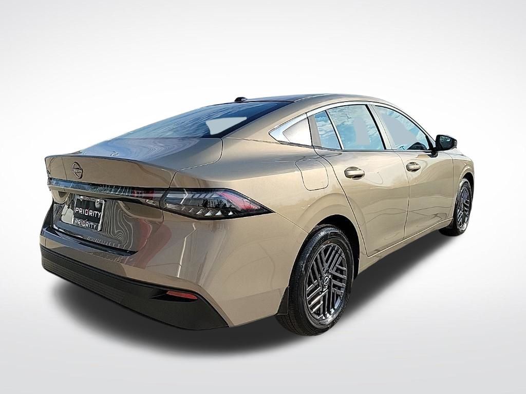 Thumbnail: 2026 Nissan Sentra - 4