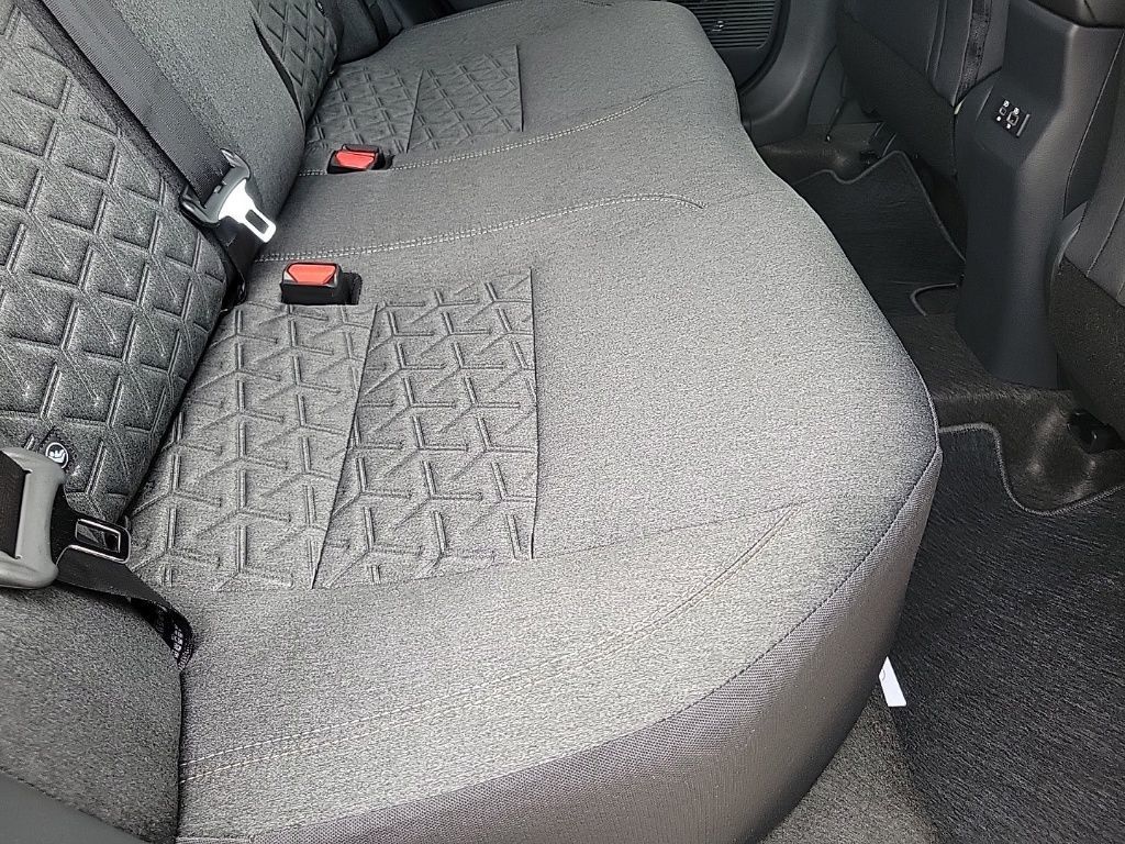 Thumbnail: 2025 Nissan Kicks - 15