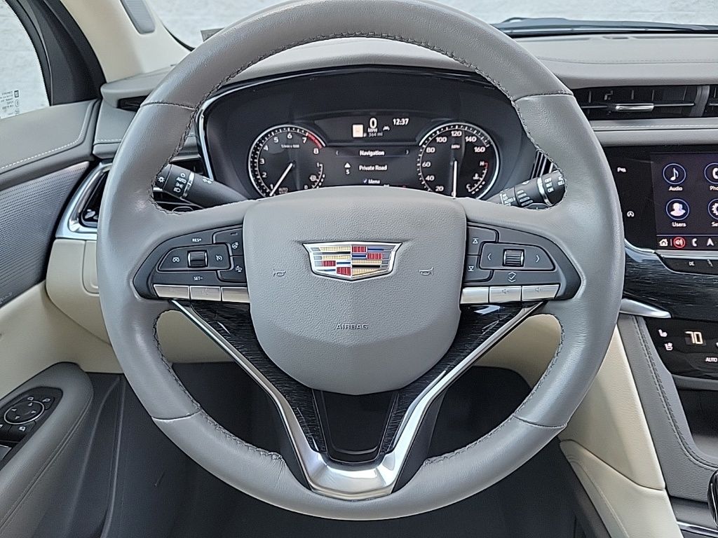 Thumbnail: 2023 Cadillac XT6 - 24