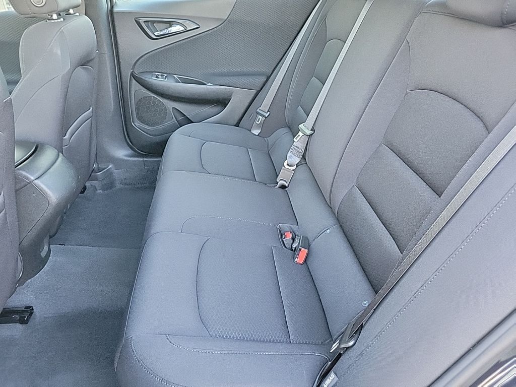 Thumbnail: 2022 Chevrolet Malibu - 17