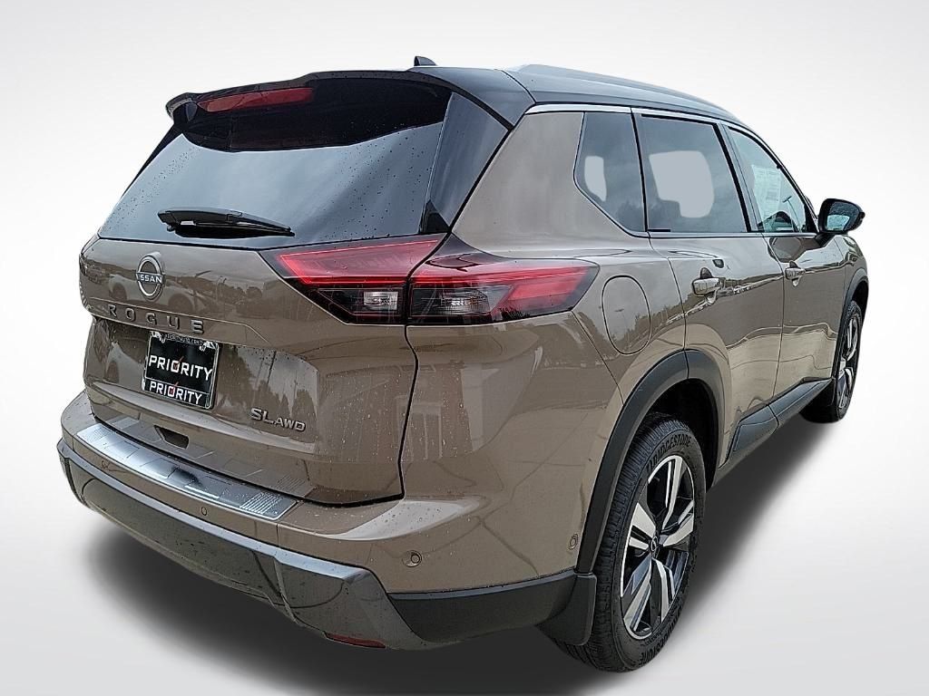 Thumbnail: 2025 Nissan Rogue - 5