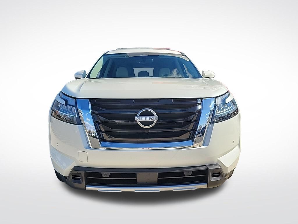Thumbnail: 2023 Nissan Pathfinder - 8