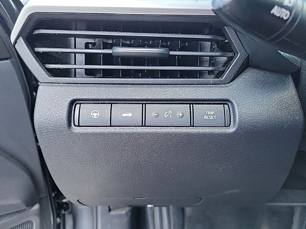 Thumbnail: 2022 Nissan Altima - 19