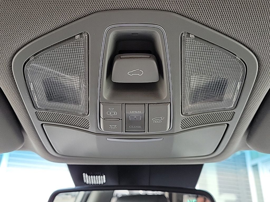 Thumbnail: 2018 Hyundai Santa Fe - 36