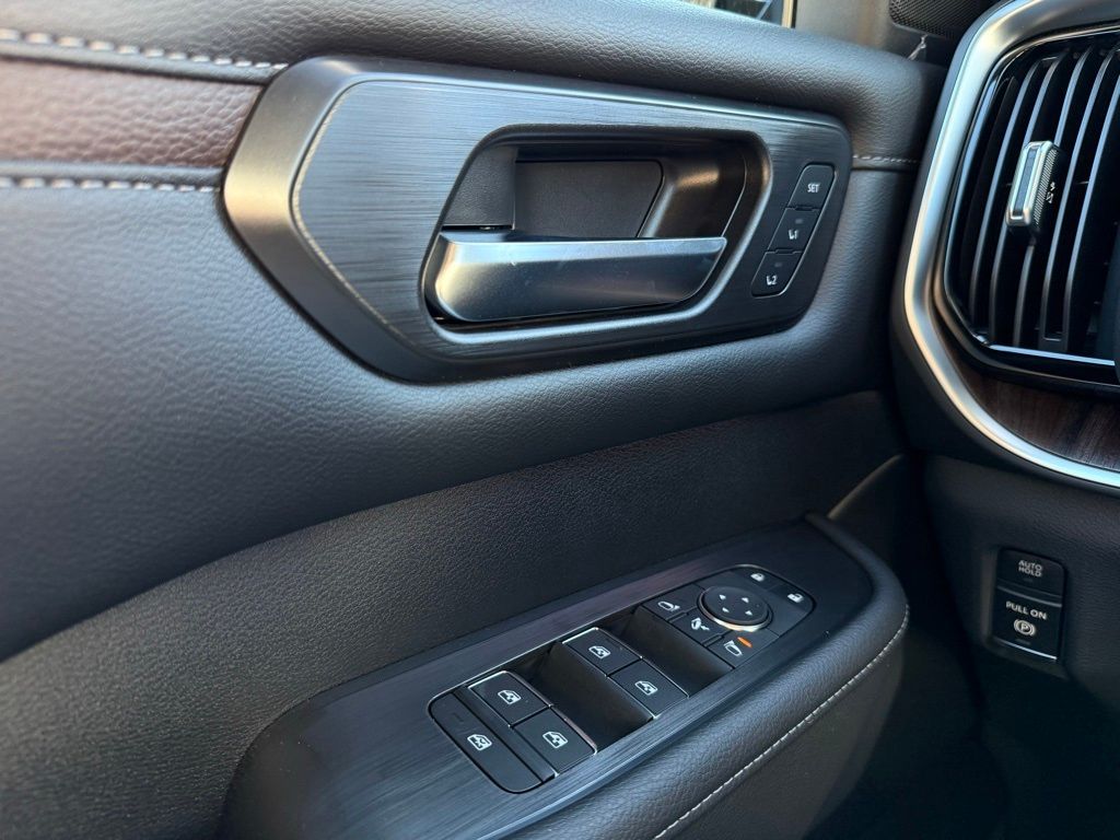 Thumbnail: 2025 Nissan Armada - 15