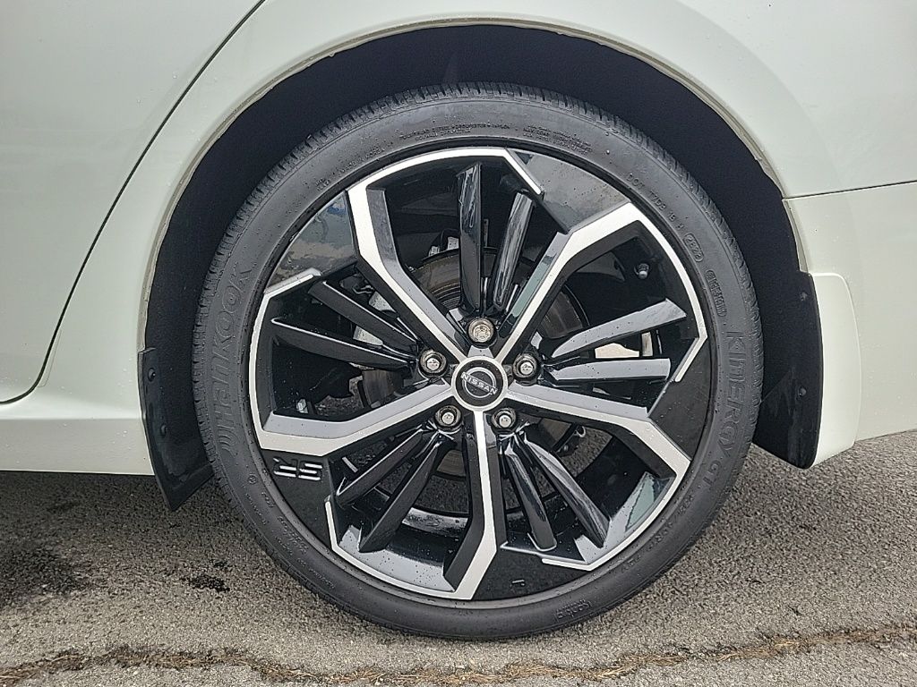 Thumbnail: 2023 Nissan Altima - 9