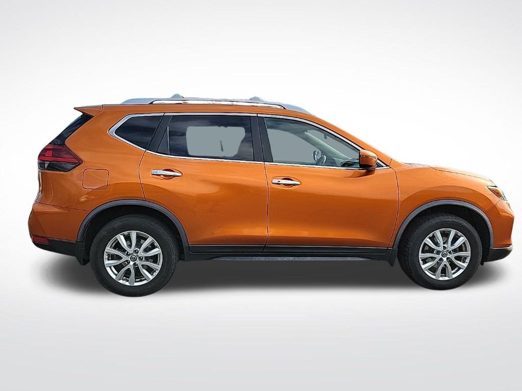 Thumbnail: 2020 Nissan Rogue - 6