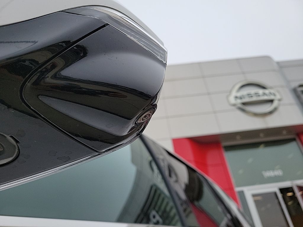 Thumbnail: 2023 Chevrolet Tahoe - 13