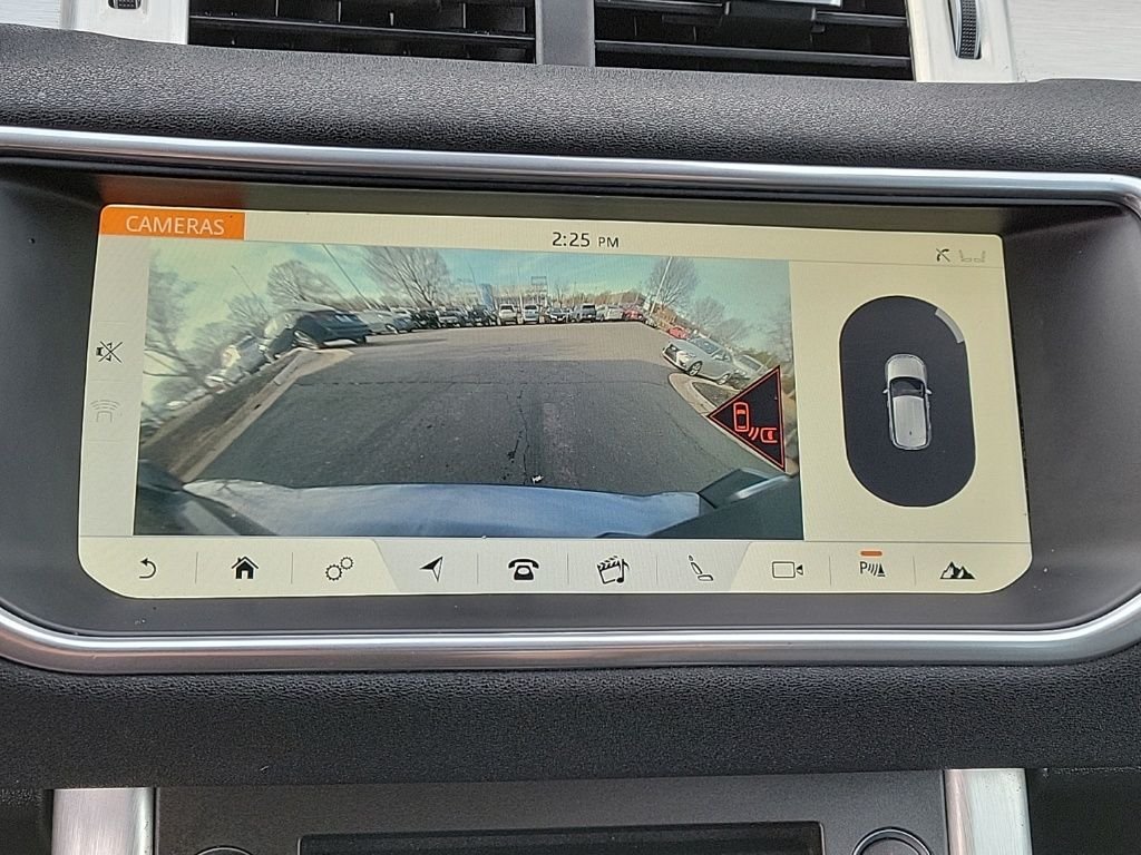 Thumbnail: 2017 Land Rover Range Rover Evoque - 25