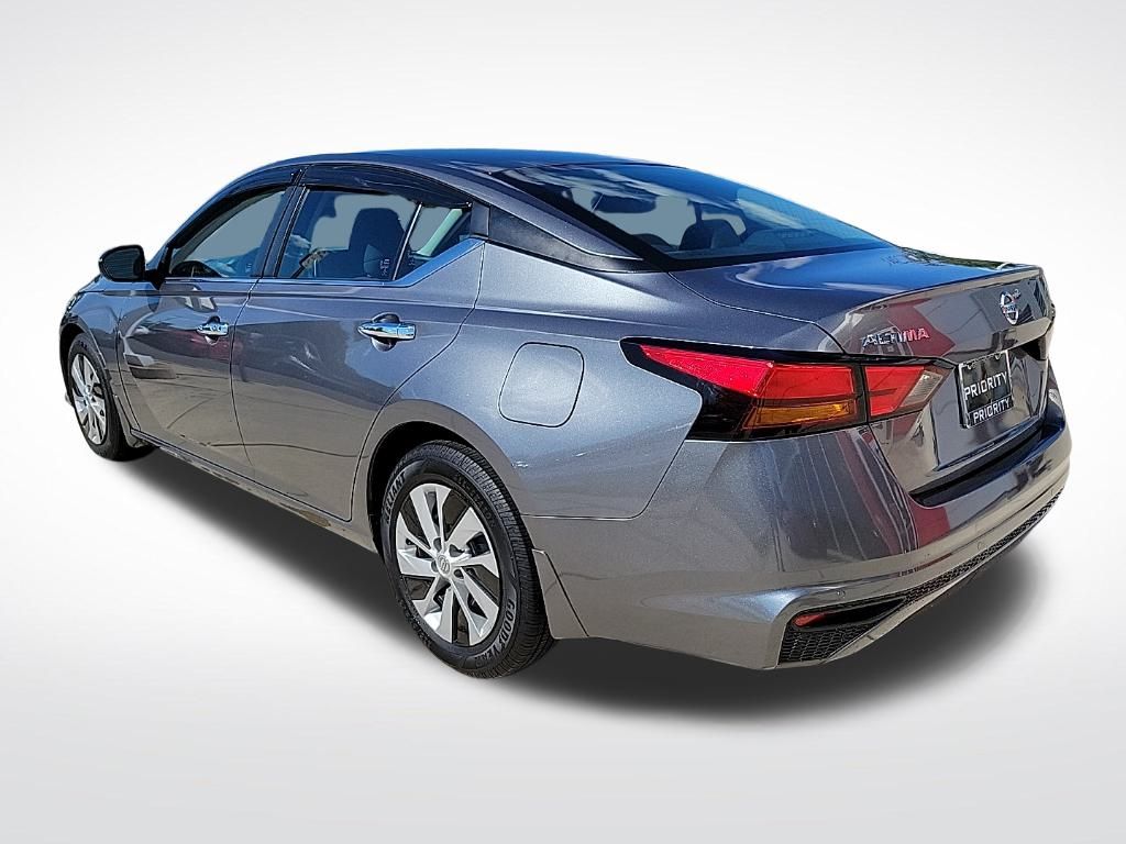 Thumbnail: 2022 Nissan Altima - 3