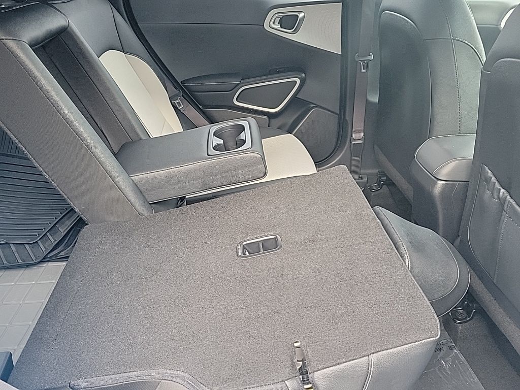 Thumbnail: 2023 Kia Soul - 16