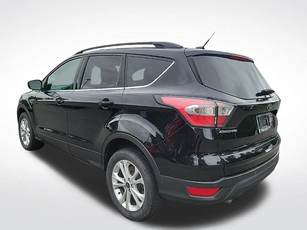Thumbnail: 2017 Ford Escape - 3