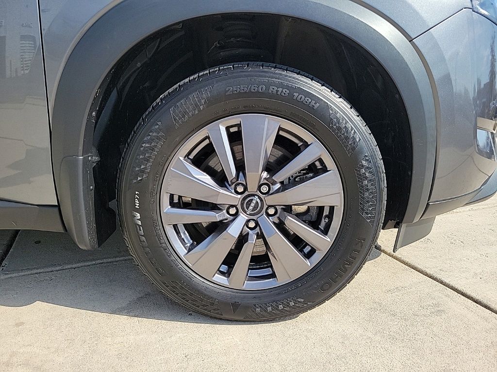 Thumbnail: 2023 Nissan Pathfinder - 8